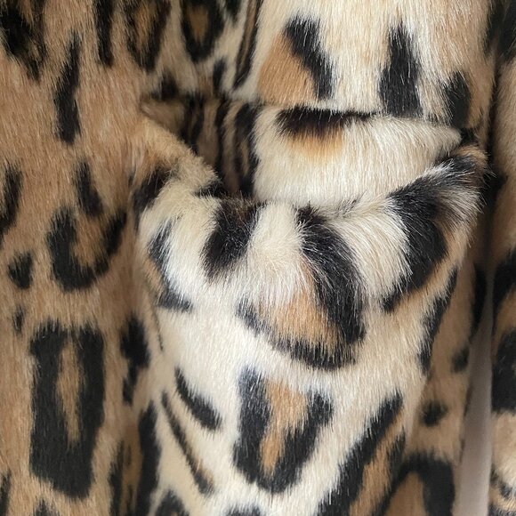 Apparis Faux Fur Leopard Coat - Picture 14 of 16